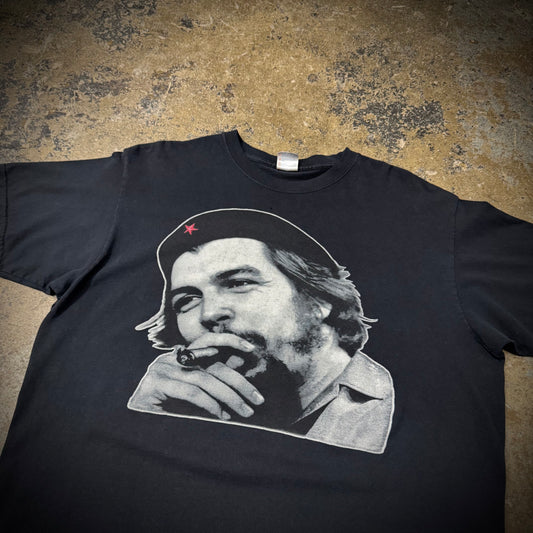 Vintage 90s/00s Che Guevara Smoking a Cigar Faded Black Communist T-Shirt