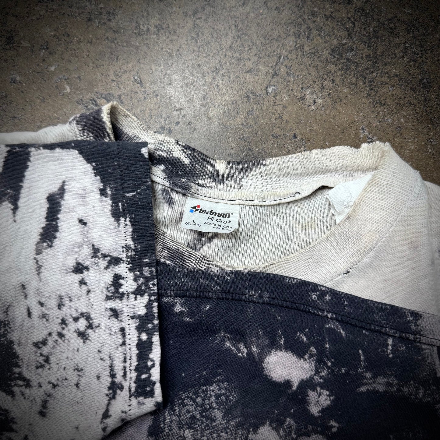 Vintage 90s Distressed & Repaired Velvet Underground Mosquitohead Band Tee