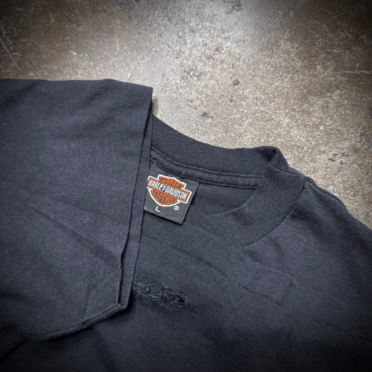 Vintage Harley Davidson Dreamcatcher 3D Emblem Faded Black Repaired T-Shirt