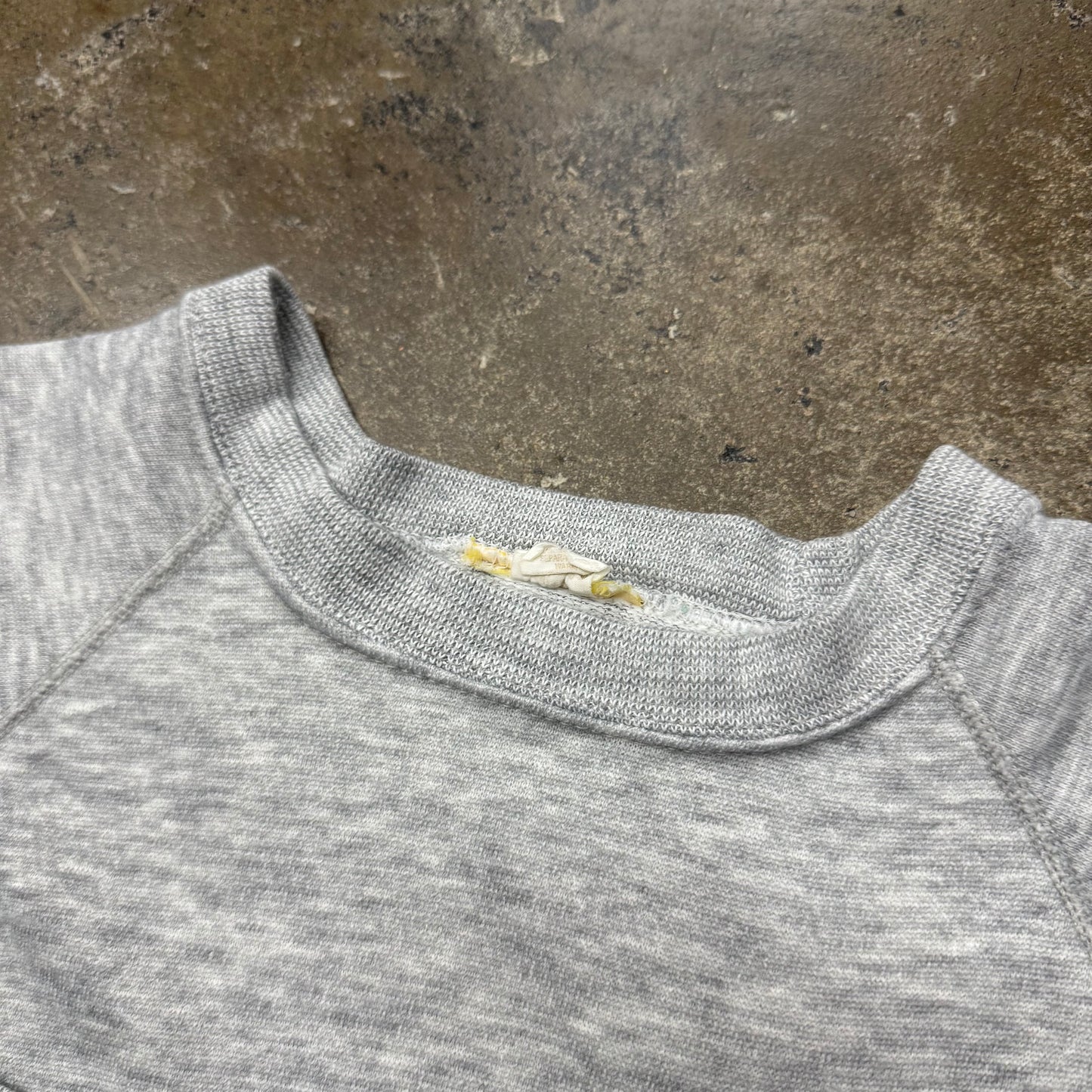 Vintage 70s Tri Blend Heather Grey Blank Raglan Crewneck Sweatshirt