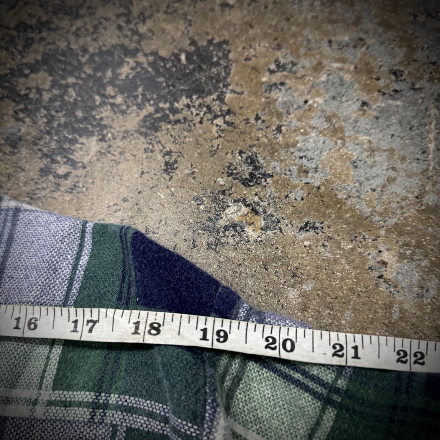 Vintage 70s Redwood Plaid Flannel Straight Hem Cotton/Nylon Shirt