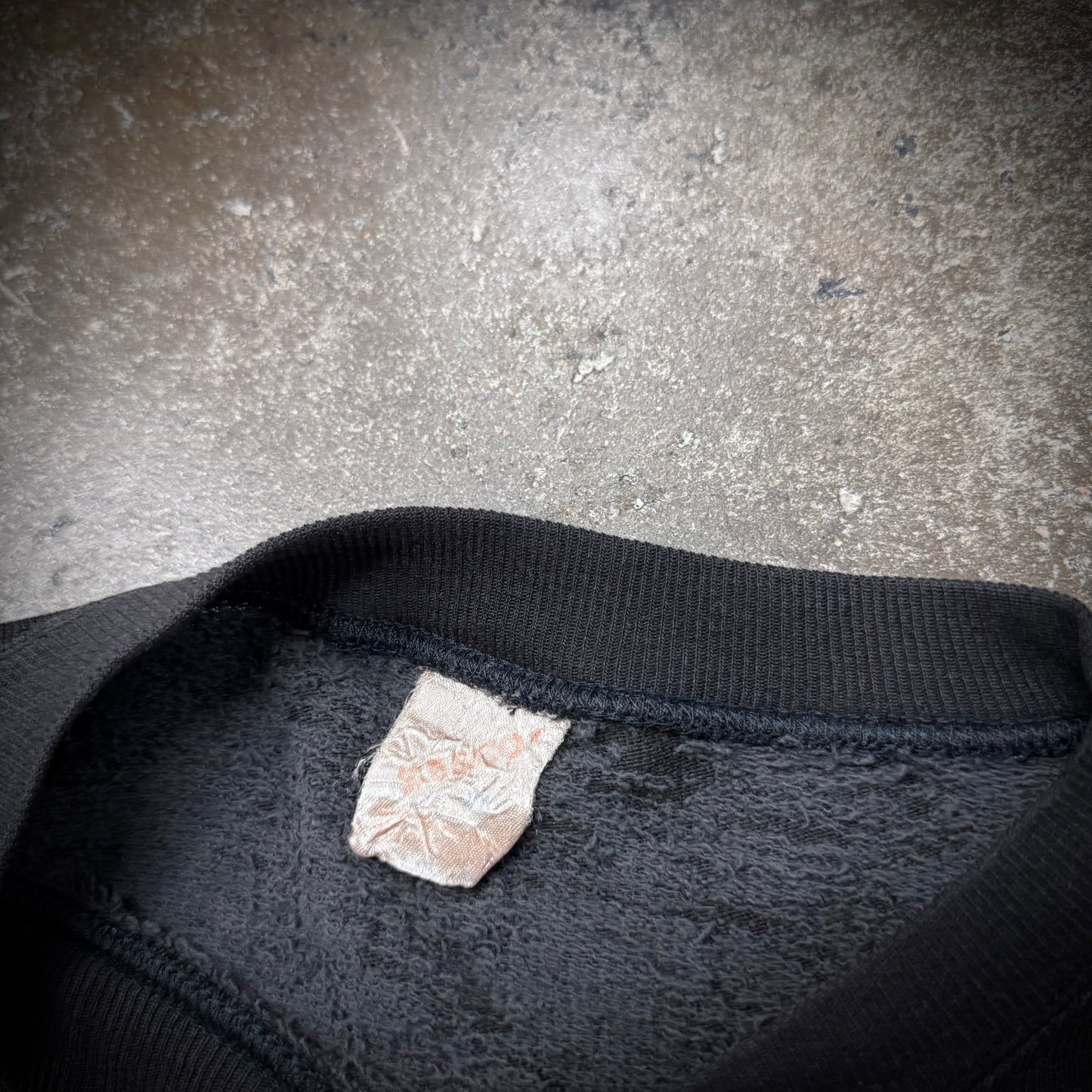 Vintage 80s/90s Hard Rock Cafe Amsterdam Distressed Faded Black Sweatshirt