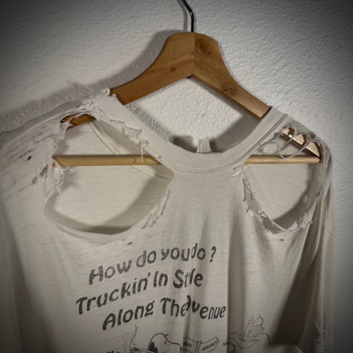 Vintage Grateful Dead Israel Charlie Brown Thrashed Band Tee
