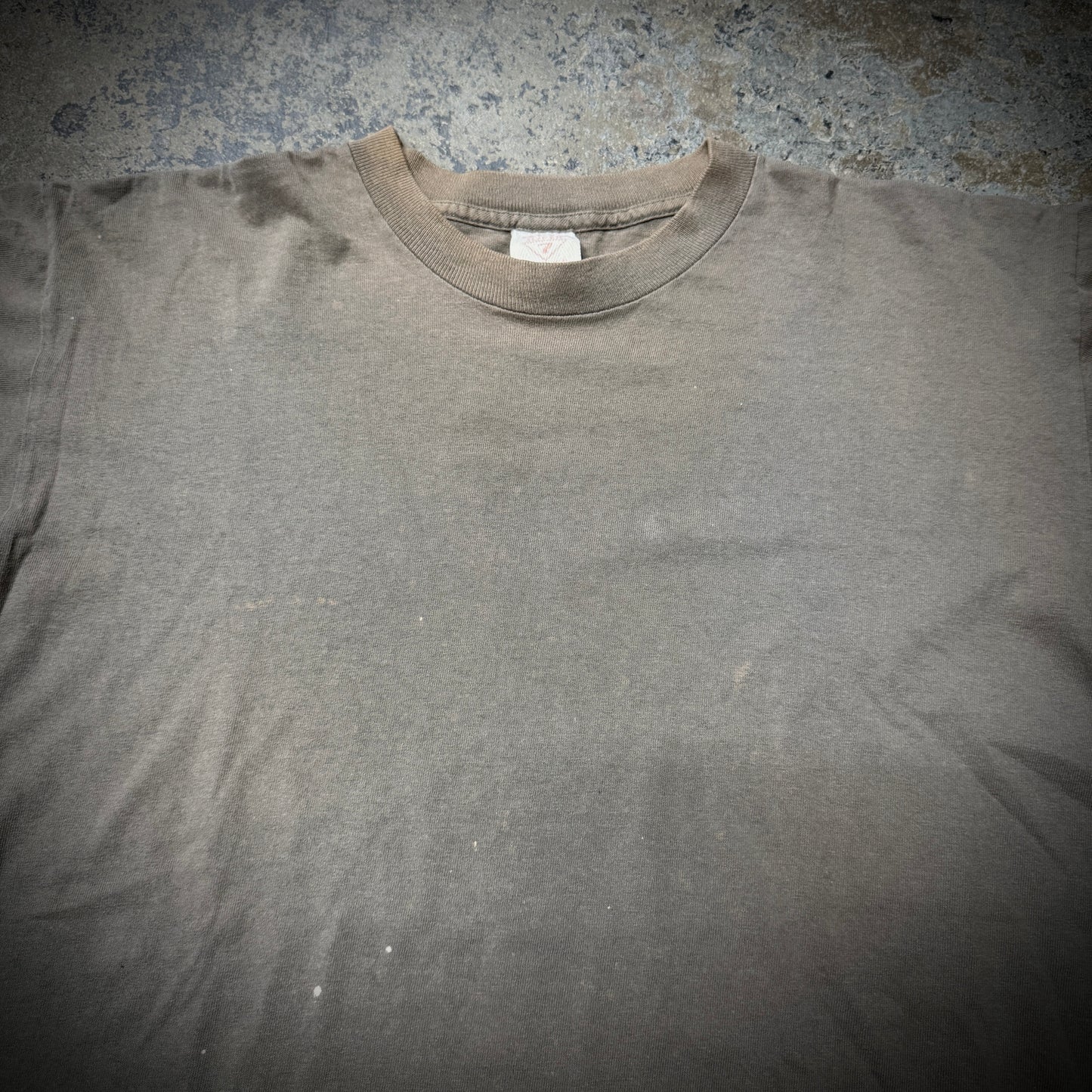 Vintage 90s Distressed & Faded Brown Paint Stain Blank Tee