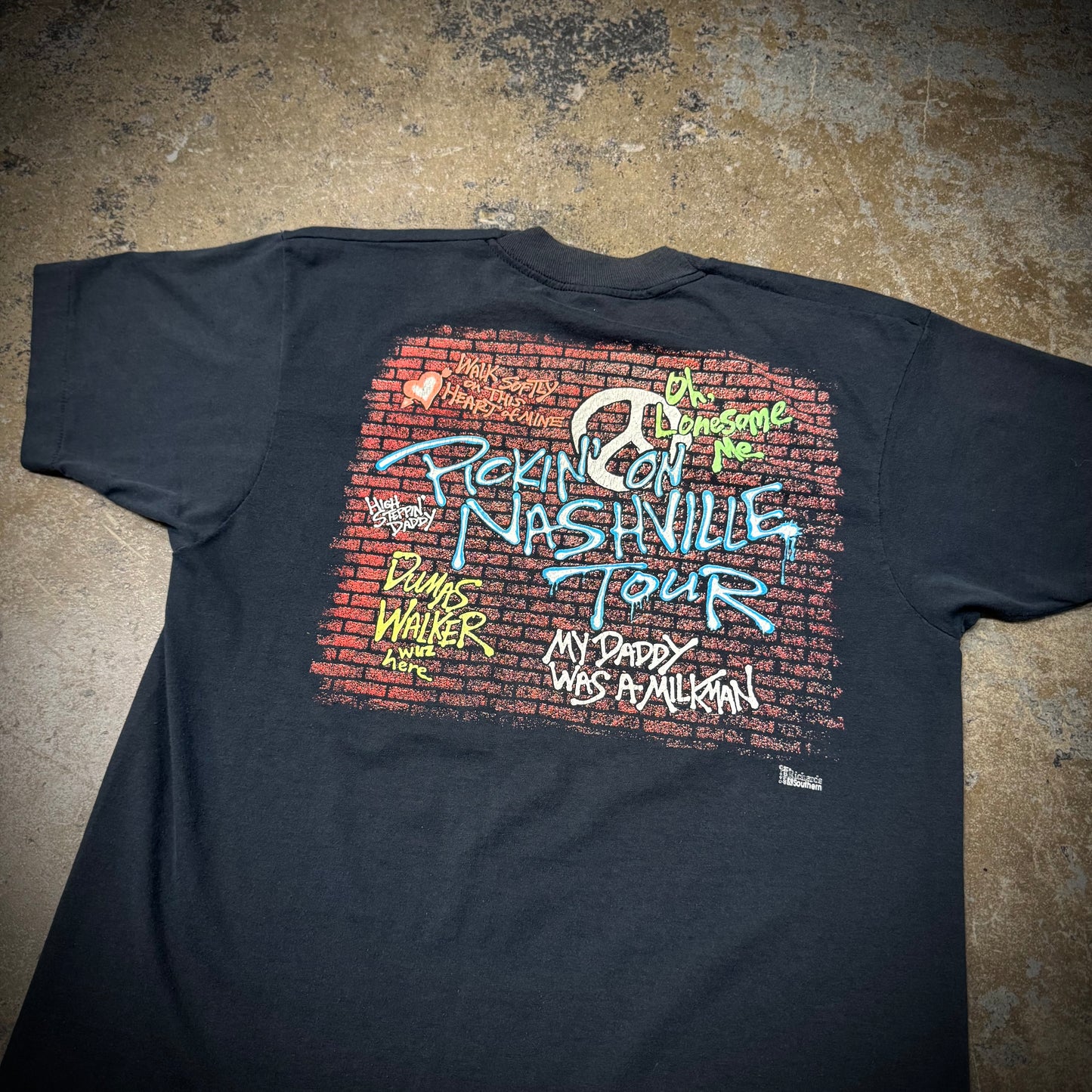 Vintage The Kentucky Headhunters Pickin’ on Nashville Band Tee