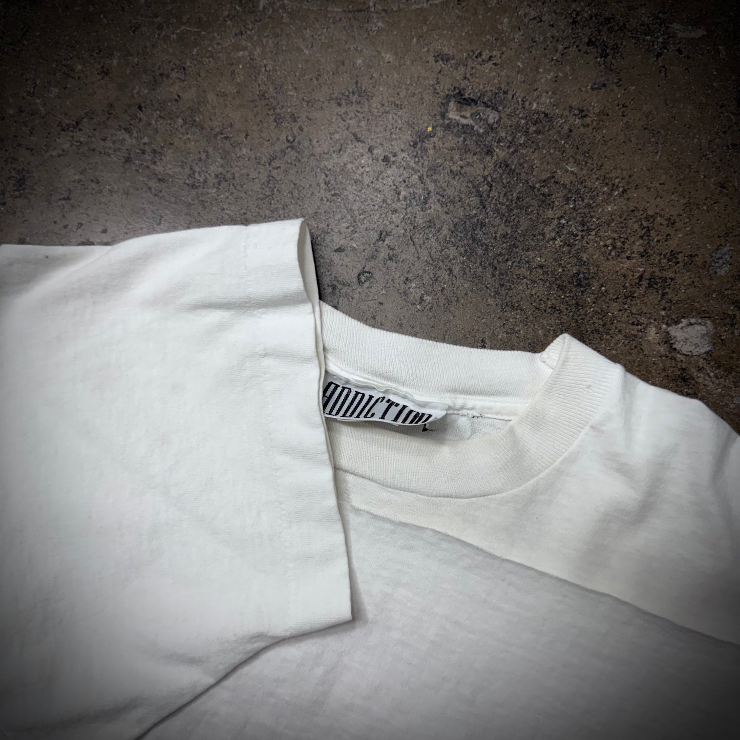 Vintage 90s Addiction Lipstick Kiss T-Shirt