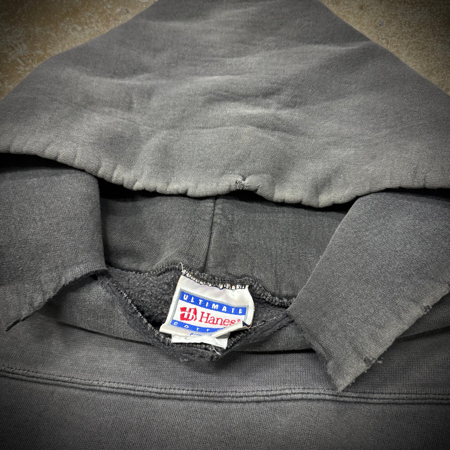 Vintage 00s Shakespeare’s Women Thrashed Faded Black Hoodie