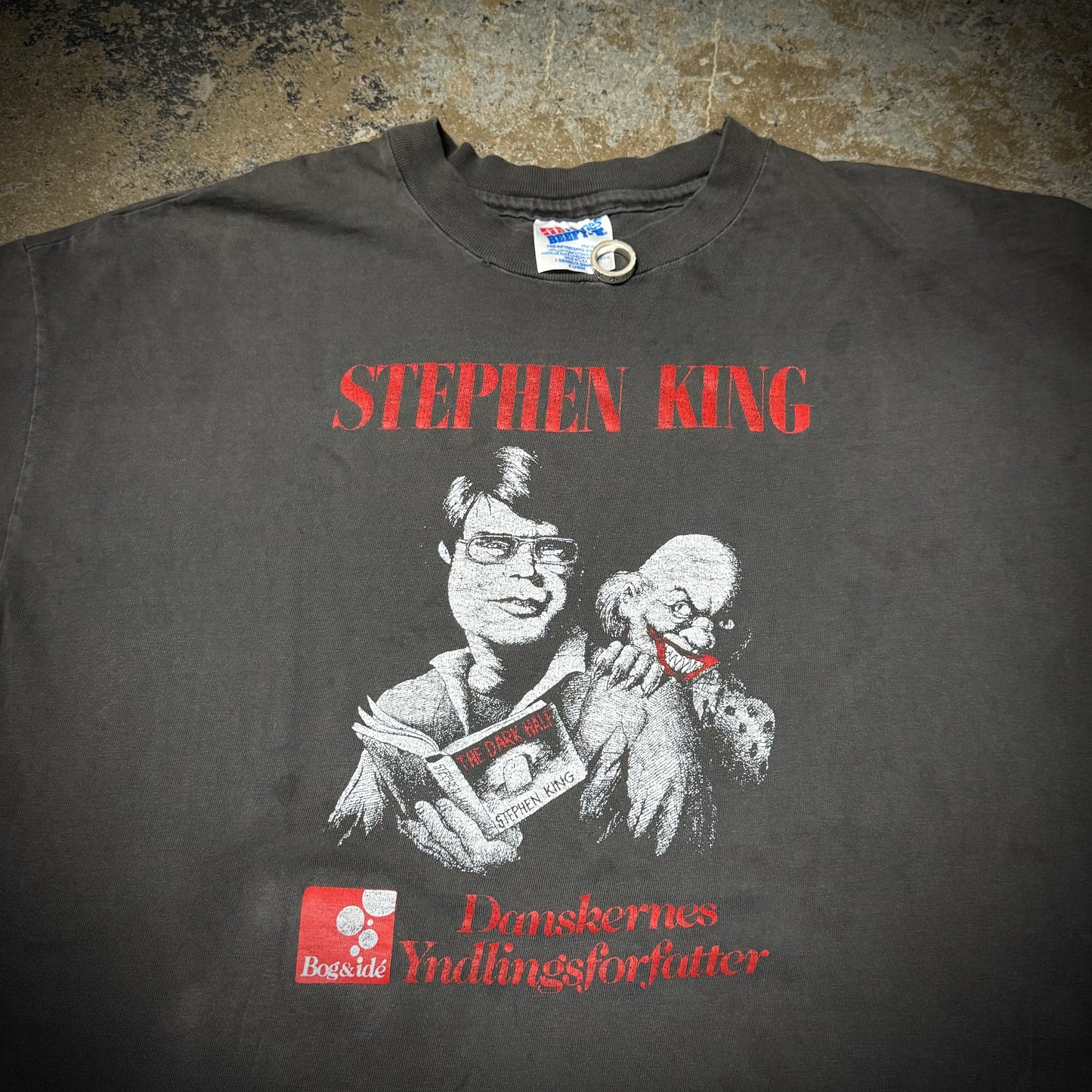 Vintage 90s Stephen King Pennywise Faded Black Tee