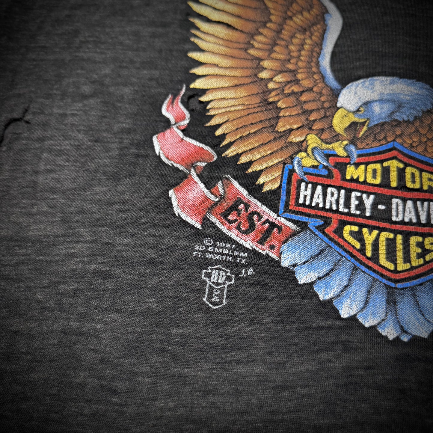 Vintage 80s Harley Davidson 3D Emblem Thrashed T-Shirt